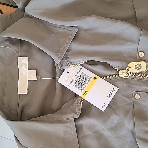 MICHAEL KORS Safari Green SLEEVELESS  BLOUSE WITH Gold LOGO - Picture 4 of 4